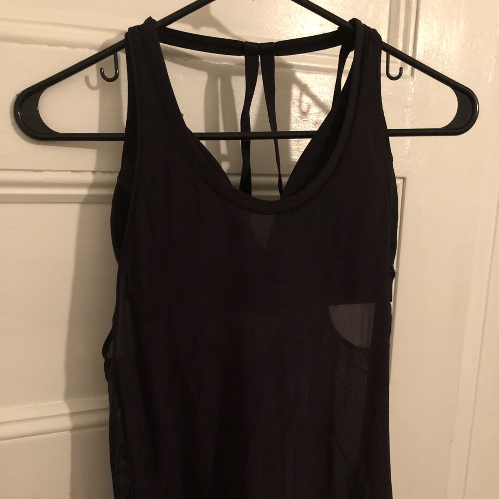 Lululemon sheer over lay top with built in bra